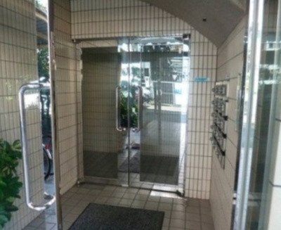 【エントランス】 | サンマリノ | 清潔なエントランスです