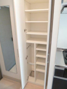 スカイコート渋谷北参道の玄関