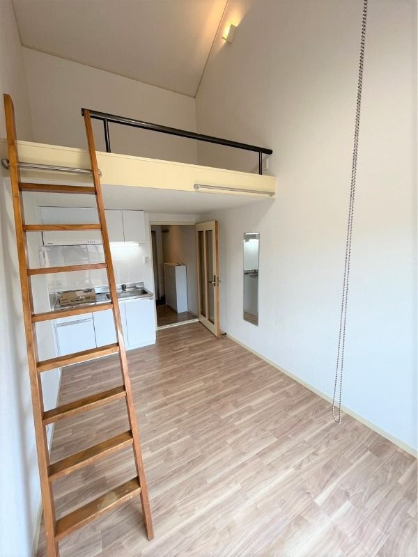 メゾンドゥｓｈｉｎｏ美好町の居間・リビング