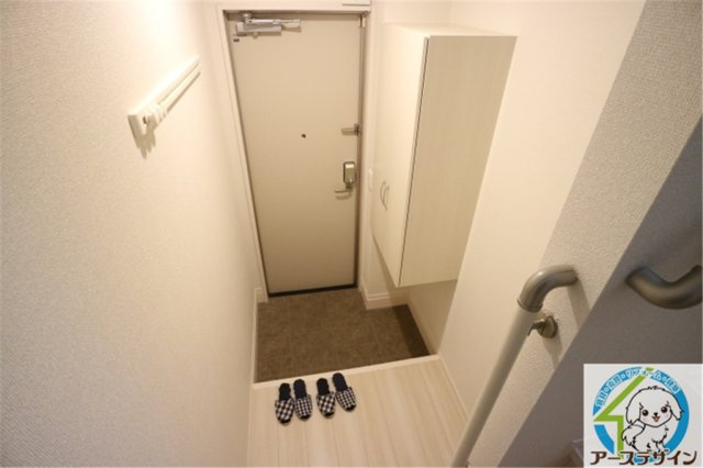 アルコバレーノⅧの玄関|パース写真