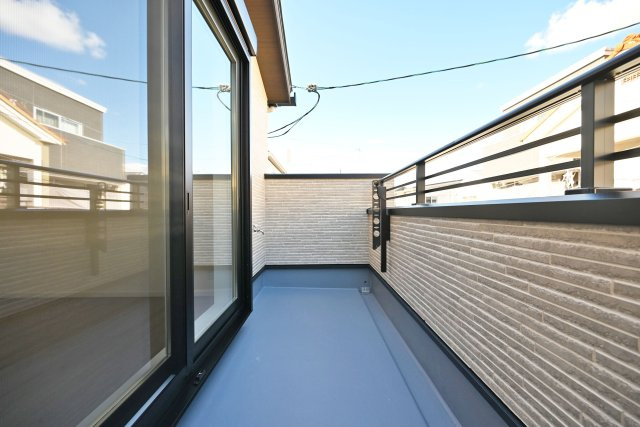 マドレコート大西町3丁目新築一戸建て|4LDK+駐車2台可(車種制限有)のバルコニー|とても心地よい風が入ります。青空を眺めながら一息つける環境です◎
