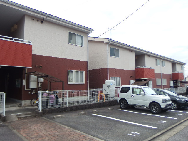 Ｓｕｒｐｌｕｓ　Ｔｗｏ　ｍａｒｒｏｎｅ　Ａ・Ｂの外観