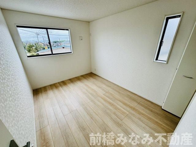 前橋市河原浜町第3　２号棟(全４棟)　クレイドルガーデン　新築建売分譲の洋室|明るい洋室です