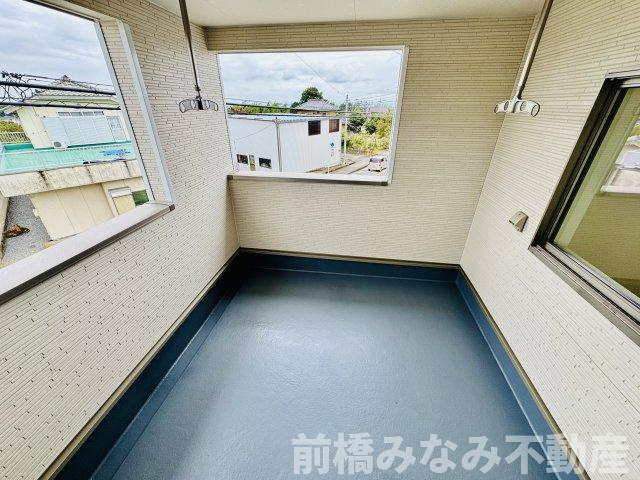 前橋市河原浜町第3　２号棟(全４棟)　クレイドルガーデン　新築建売分譲のバルコニー|バルコニー付きです