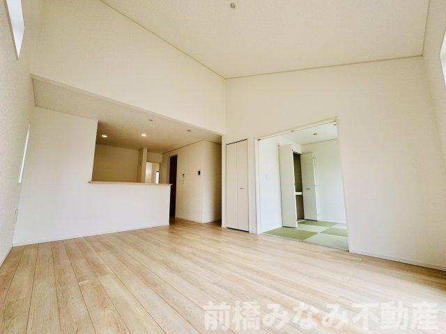 前橋市河原浜町第3　３号棟(全４棟)　クレイドルガーデン　新築建売分譲の居間・リビング|居間です