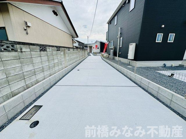 玉村町板井24-1期　３号棟(全３棟)　リナージュ　新築建売分譲の駐車場|カースペースがあります