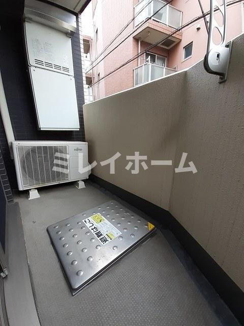 アドニスター西大井のバルコニー