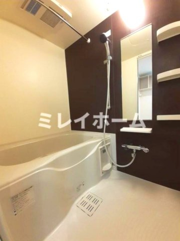 アドニスター西大井の浴室