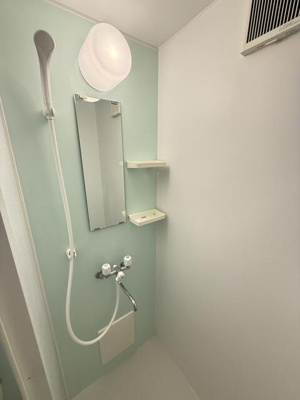 【シャワールーム】 | カルフェ横浜 | スタイリッシュなシャワールーム