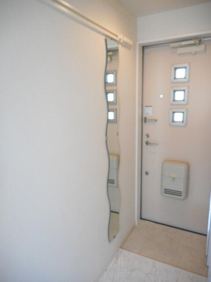 【玄関】 | カルフェ横浜 | 姿見・シューズボックスあります