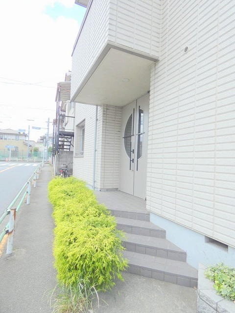 グランベールのエントランス|★オートロック対応エントランス