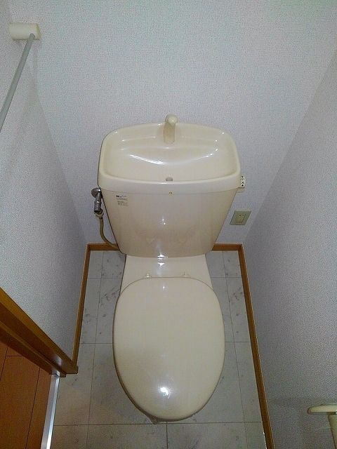 ヒルズ向イ山のトイレ