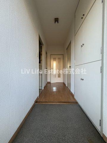 ガーデンハイツの玄関