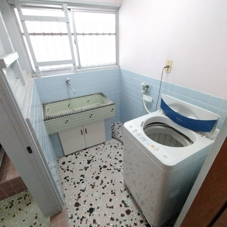 ６５９３５　岐阜市正木中古戸建ての洗面所