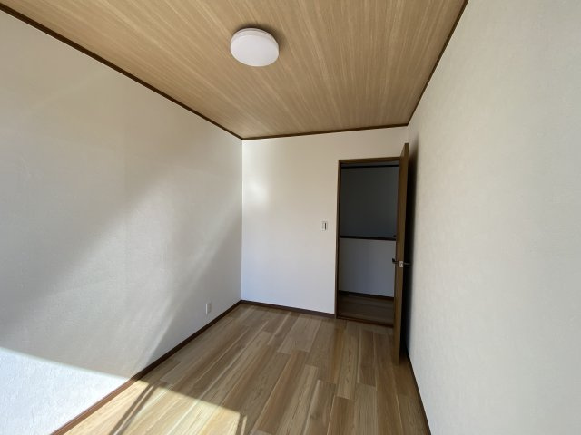 大網白里市みずほ台1丁目中古戸建ての洋室