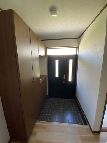 大網白里市みずほ台1丁目中古戸建ての玄関