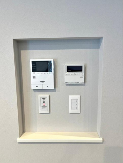 【内装】 | 東大阪市友井4丁目 | 【TVモニターホン☆】【給湯器パネル☆】【玄関電子キーシステム☆】室内から玄関ドアの開錠施錠も可能♪大変便利です。