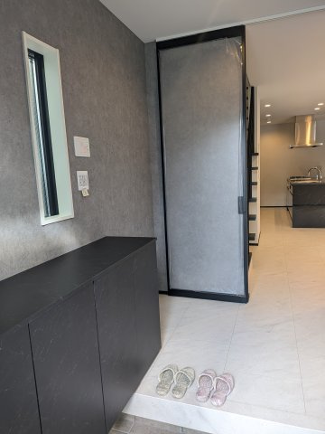 【内装】 | 東大阪市友井4丁目 | 収納送付なシューズクローク♪