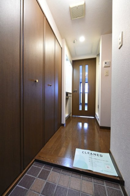 【玄関】 | ライオンズプラザ本蓮沼 | 収納もある玄関です