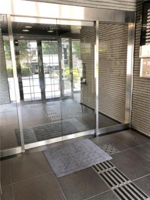 【エントランス】 | ライオンズプラザ本蓮沼 | ゆとりのあるエントランスです