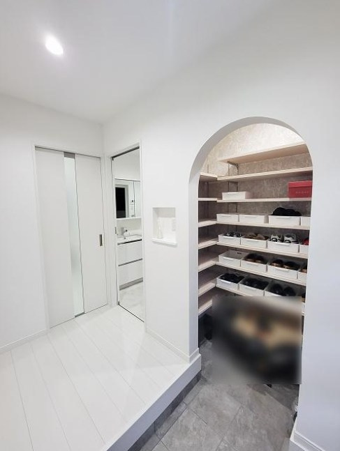 桃山南大島町の玄関