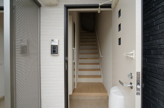 【玄関】 | サンライズガーデン　Ｂ