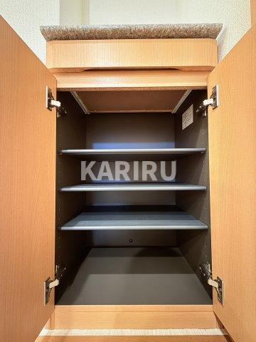 アダージェ小路の内装