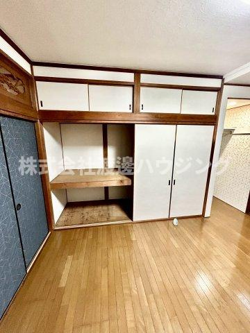 中野１丁目貸家の収納