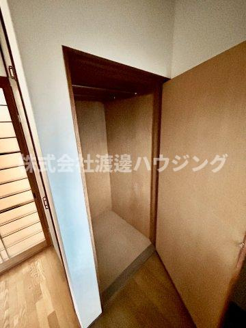 中野１丁目貸家の収納