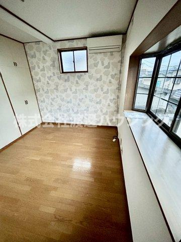 中野１丁目貸家の洋室
