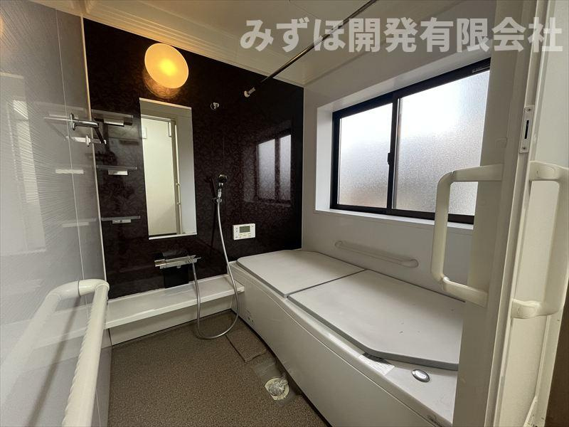 山形市長町向河原719-19のキッチン|IHクッキングヒーター、食洗器の付いたシステムキッチンです。