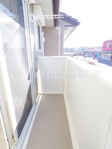 小平市回田町のアパートのバルコニー