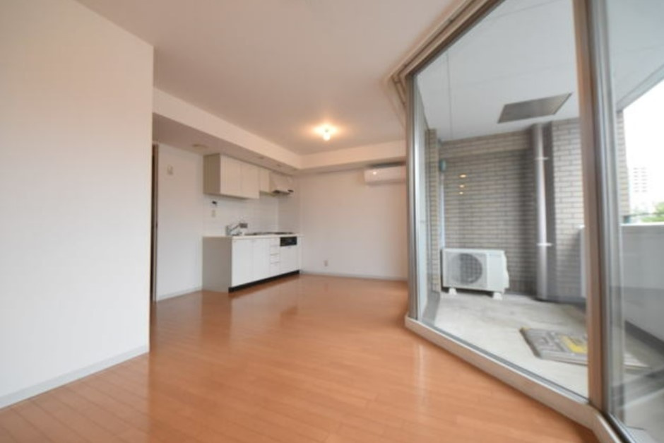 ＬＡＮＡＩ　ＧＡＲＤＥＮ　ＳＨＩＮＹＵＲＩ　ＥＡＳＴの居間・リビング|※他部屋参考写真