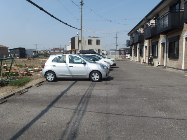 ドミール郷の駐車場