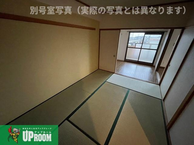 梓マンションの和室