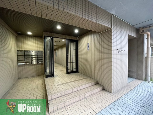梓マンションのエントランス