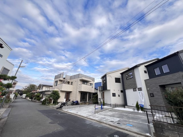 藤沢市本藤沢2丁目６０１９－６８新築戸建ての前面道路含む現地写真|前面道路含む現地写真です