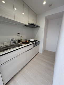 【キッチン】 | ライオンズマンション戸田 | コンパクトなキッチンで掃除もラクラク