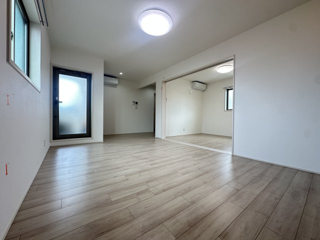 フジパレス遠里小野ウエストの洋室