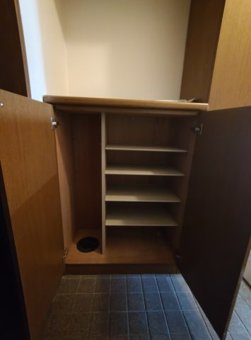 ローレル三宮の収納