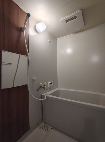 ローレル三宮の浴室