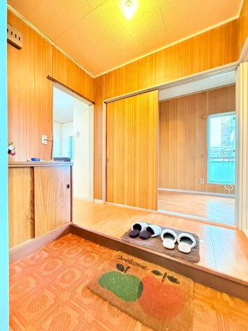 エクリート朝霧の玄関