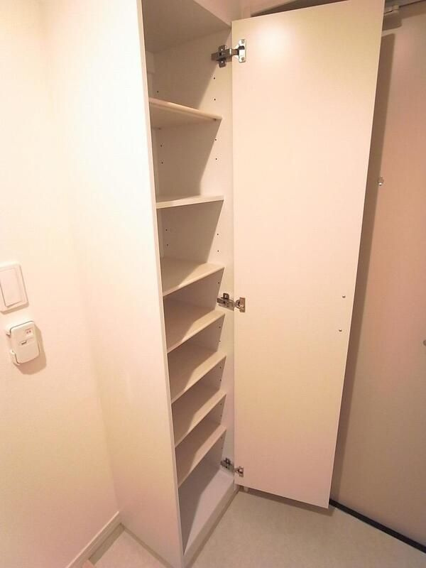 リブリ・Crest　Yanagisakiの玄関