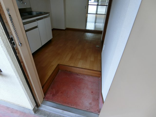 ウィローレヂデンスBの玄関