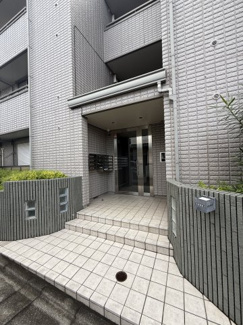【エントランス】 | オートロック、防犯カメラ完備！