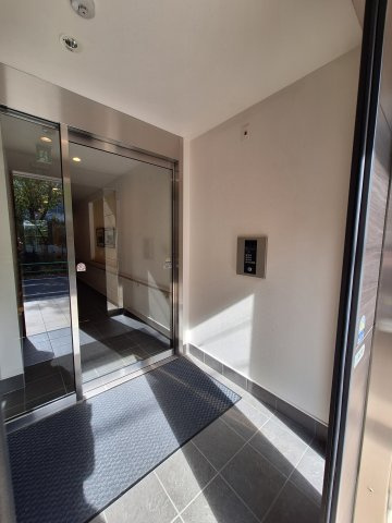 （シニア限定）リーフテラス中村橋のエントランス