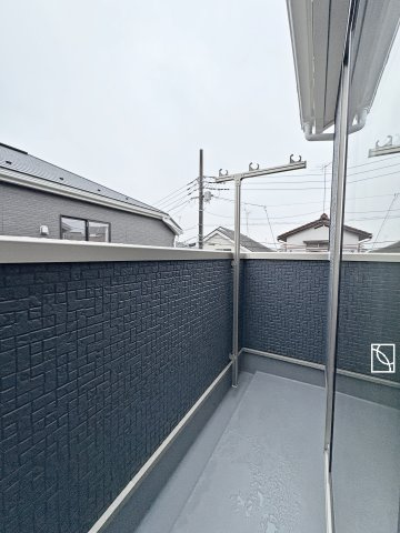 【バルコニー】 | 平日・休日問わず、いつでもご見学が出来ます♪☆実際に見て、触れて感じる安心のお住まい探しを体験して下さい♪☆物件情報だけでなく、地域の特色などなどエリア情報もお伝え出来たら嬉しいです♪