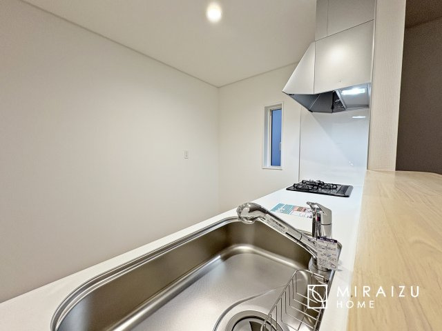 【キッチン】 | 建物完成につき、実際のお部屋をごゆっくりご見学いただけます。お休みの日にご家族で見学はいかがでしょう。