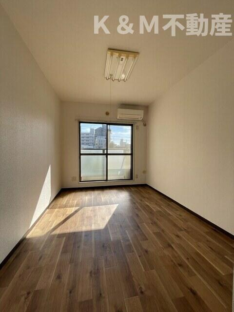 カーサディ北柏の居間・リビング|ゆったり過ごせる居間です
写真反転タイプ