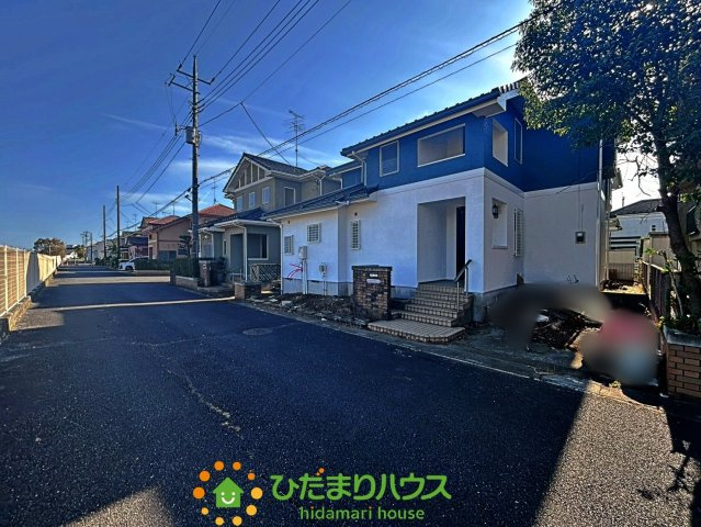加須市陽光台2丁目　中古一戸建ての前面道路含む現地写真|2025/11/7　撮影